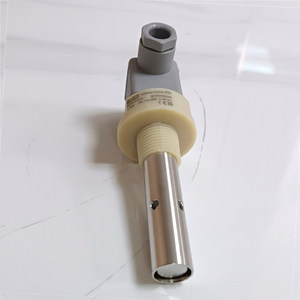 Sensor de Conductividad Analógico E+H Condumax CLS19 de 2 Electrodos con Protección Contra Infiltraciones IP65 - Product Image 4