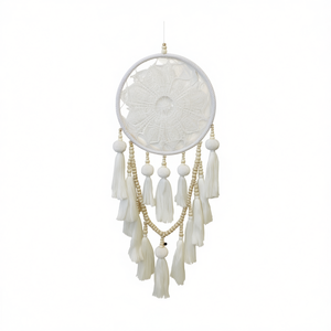 Acchiappasogni 21 cm in pizzo bianco con nappe e perline, decorazione da parete per la casa - Product Image 1