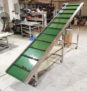 Depo Ağır Hizmet Tipi Endüstriyel Konveyör Sistemi için CE Özelleştirilmiş Paslanmaz Çelik Mobil Gıda Elektrikli Eğimli Bantlı Konveyör - Product Image 2