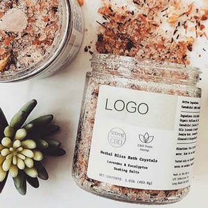 Óleo essencial de eucalipto vegano restaura a vitalidade muscular Sal do Himalaia relaxa o corpo Sal de banho de ervas com etiqueta personalizada - Product Image 2