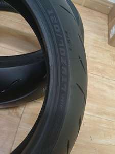 <span class=keywords><strong>Pneu</strong></span> de <span class=keywords><strong>moto</strong></span> Radical 110/70R17 120/70ZR17 150/60ZR17 180/55ZR17, <span class=keywords><strong>achat</strong></span> direct du fabricant, adapté à une utilisation sur route - Product Image 4