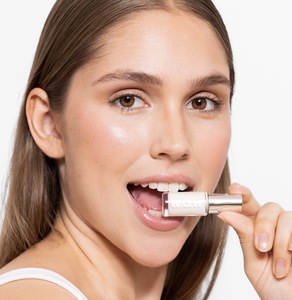 Mousse blanchissante et polissante pour les dents, blanc sur blanc - Produit confortable pour un usage quotidien avec option de logo personnalisé pour une utilisation temporaire - Product Image 3