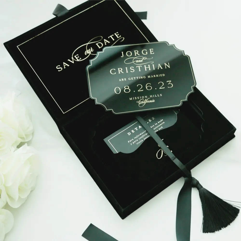 Yeni varış ipek püskül krem kadife düğün davetiyesi kutusu özel düğün logosu kalın akrilik düğün kartları davetiye