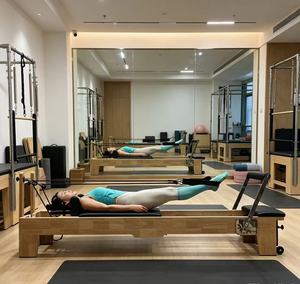 Reformer Pilates en Bois de Chêne Durable pour Yoga, Entraînement Physique, Multifonctionnel, Écologique et Sain - Product Image 1