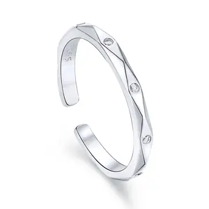 Dylam女性18k金固体奢华初始名称戒指初始戒指什锦钨饰品蛇头时尚戒指