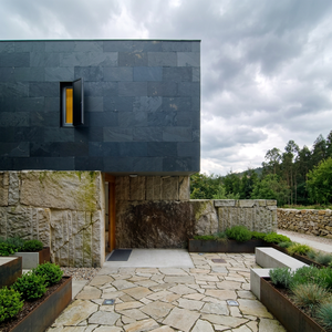 Revêtement mural flexible en pierre naturelle légère et écologique, bloc d'ardoise noire pour l'intérieur et l'extérieur, surface naturelle pour jardin - Product Image 2