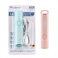 Mini lampe de poche LED compacte pour l'extérieur, rechargeable, ultra-lumineuse, multifonctionnelle, portable, longue portée