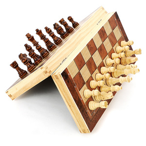 Set di scacchi magnetico pieghevole in legno da 34 pezzi gioco da tavolo da viaggio portatile per bambini Set di giochi da tavolo portatili - Product Image 2