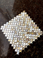 Autocollants muraux en mosaïque de coquillages naturels style européen, motif écaille de poisson, pour salle de bain, entrée d'hôtel, fond de salon
