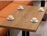 Tables et chaises de restaurant d'usine, table basse commerciale avec chaises, présentoir en bois massif, canapé et chaises de restaurant