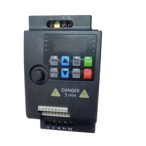 Onduleur vectoriel surchargé 1.5/ <span class=keywords><strong>2</strong></span>.2KW 220V alimentation en eau à pression constante avec économie d'énergie et d'économies de coûts onduleur monophasé/triphasé - Product Image 1