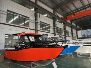 เรือตกปลาอลูมิเนียมจากจีน เรือสำราญสำหรับครอบครัว ขนาด 6.25 เมตร พร้อมห้องโดยสาร เรือเชื่อมแบบมืออาชีพ - Product Image 6