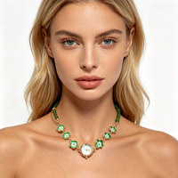 Collier pendentif montre en jaspe vert style décontracté, élégant et tendance pour femme, avec perles et alliage carré en cristal rose haut de gamme