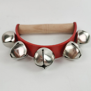 Sonajero de mano de cuero rojo con mango de madera, instrumento musical para niños de 4 a 6 años - Product Image 2