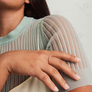 Gemnel Minimalist Jewelry Wholesale Bague en argent 925 plaqué or 18 carats poire multi-diamants - Product Image 3