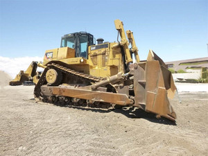 Bulldozer Usado D10N/D6T/D9R/D9N/D8L/D8N/D6D/D6R/D7H/D8K/D8R con Alto Momento de Carga, Capacidad de Empuje de 8.6m y 40000KG - Product Image 2