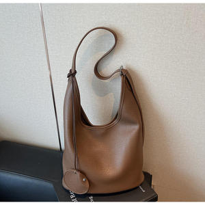 Sac à bandoulière simple de haute qualité en cuir PU avec doublure en polyester, grande capacité, fermeture à boucle - Product Image 5