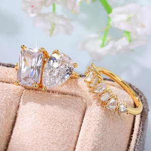 Elegante Anello a Spirale con Zircone a Goccia, Gioiello Minimalista Geometrico da Donna, per Uso Quotidiano, Regalo Chic - Product Image 5