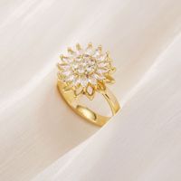 Anillo Giratorio con Circonitas Florales de Circulo Completo, Joyería de Cobre con Diseño de Flor Rotatoria, Colección de Joyerí