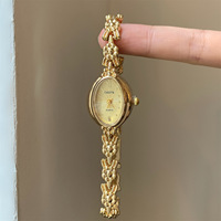 CHISTE Jam Tangan Wanita Dial Kecil Oval Retro Jam Tangan Kuarsa Gelang Bunga Berukir Perancis Jam Tangan Wanita Cantik (WA513)