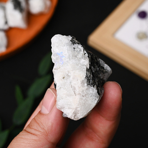 หินดิบธรรมชาติและคริสตัลขายส่ง หินมูนสโตนดิบสำหรับบำบัดรักษา - Product Image 3