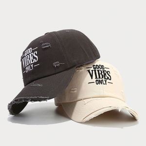 Gorra de Béisbol de Primavera, Nueva, con Diseño Desgarrado, Bordado Retro, Visera Curva, para Mujer, Protección Solar, Personalizable - Product Image 3