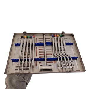 Herramienta manual de elevación dental interna de acero inoxidable con agarre moleteado para elevación de seno maxilar y compresión ósea dental - Product Image 1