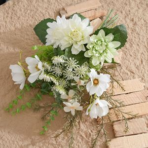 Ramo de Dalias Artificiales Wanyi, Flores Mixtas de Plástico y Tela Tejida, Decoración de Boda Estilo Ins, Planta Verde Transfronteriza - Product Image 3
