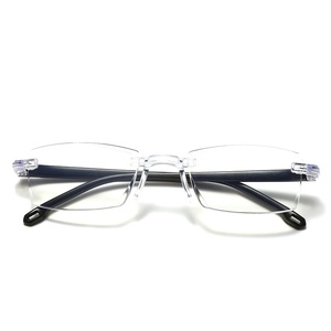 <span class=keywords><strong>Lunettes</strong></span> de lecture classiques bleues sans monture, fines, anti-lumière bleue, verres transparents pour hommes et femmes, adaptées aux visages en forme de losange, fourniture directe d'usine - Product Image 5