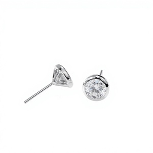 Boucles d'oreilles clous en or massif 9K 10K 14K 18K avec diamant de laboratoire rond serti clos, style minimaliste, solitaire de mariée, bijoux unisexe - Product Image 2