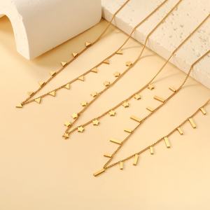 Trendige Anpassbare Ketten-Halskette mit Goldplattiertem Anhänger für Damen, Ideal für Hochzeit, Verlobung, Party und Jubiläum - Product Image 2