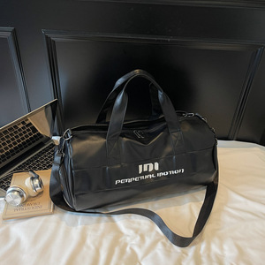 Bolsa de Deporte Impermeable de PU para Gimnasio y Viajes con Compartimento para Zapatos, Separación Húmedo/Seco, Bolsa de Fin de Semana Deportiva Unisex, Logotipo Personalizado Disponible - Product Image 5