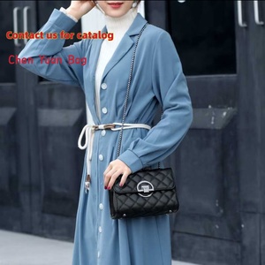 WOC Sacs à bandoulière Fashion Small Square Classic Bag Sacs à main en cuir avec chaîne en forme de boule dorée pour femmes - Product Image 2