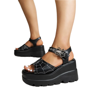 <span class=keywords><strong>Sandali</strong></span> <span class=keywords><strong>con</strong></span> Zeppa e Catena a Cuore Neri da Donna, Scarpe Casual Goth per Feste - Product Image 1