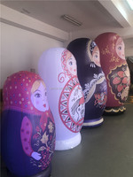 Magnifique poupée russe Matryoshka gonflable éclairée pour la décoration d'événements