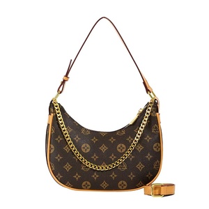 Nuova Borsa a Spalla da Donna 2024, Design Lussuoso e alla Moda, in Pelle PU con Stampa a Catena, Versatile per Ogni Giorno, Anche a Tracolla - Product Image 1