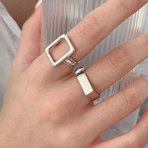 Anillo Hueco Cuadrado de Plata de Ley 925 Yinruitai para Mujer, Diseño Geométrico Abierto, Uso Diario - Product Image 1