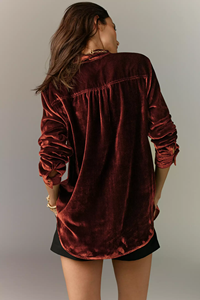 Produttore di abbigliamento personalizzato camicette da <span class=keywords><strong>donna</strong></span> di alta qualità alla moda con colletto abbottonato a maniche lunghe <span class=keywords><strong>in</strong></span> <span class=keywords><strong>velluto</strong></span> semplice - Product Image 5