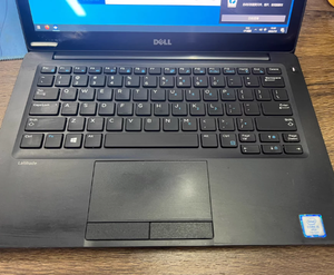 Ordinateur portable Dall Latitude 7280 12.8 pouces d'occasion-Intel <span class=keywords><strong>Core</strong></span> I5 7e génération, <span class=keywords><strong>7300U</strong></span>, 8 Go de RAM, Offre Spéciale SSD 256 Go - Product Image 2