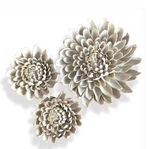 Sculpture d'art floral en porcelaine artisanale <span class=keywords><strong>pour</strong></span> la décoration murale de la maison, décoration 3D en <span class=keywords><strong>céramique</strong></span> blanche faite à la main <span class=keywords><strong>pour</strong></span> la décoration des <span class=keywords><strong>tombes</strong></span> - Product Image 1