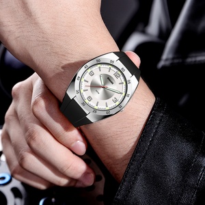 Montre Homme SHUAIKE 963 à Quartz Sport Lumineuse avec Alarme, Logo Personnalisé, Boîtier en Acier Inoxydable de Luxe, Résistante à l'Eau, Bracelet en Caoutchouc - Product Image 4