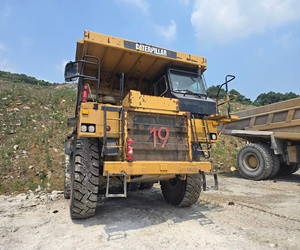 Used Cat 773 Dump Truck for Sale <b>Cheap</b> Price Construction Machinery Diesel Fuel 8x4 Drive Wheel Fast Gear <b>Box</b> Brand Euro 3 Left - Product Image 2