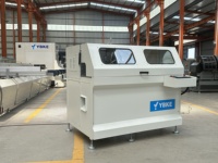 Machine de découpe de profilés pour portes et fenêtres en aluminium de qualité supérieure avec centre de traitement CNC intégré pour la fabrication de cadres