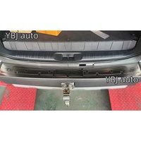 Accessoires de voiture YBJ plaque de marchepied de pare-chocs arrière en acier inoxydable argenté pour LC250 Land Cruiser Prado SUV FJ250 2024-2027 pare-chocs arrière