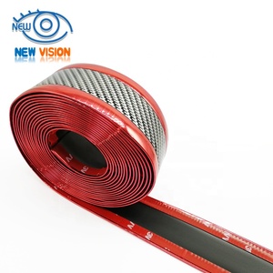 Rouleau de ruban de protection en vinyle en fibre de carbone personnalisable pour seuils de porte de voiture, pare-chocs et carrosserie - Product Image 3