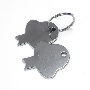 ที่เปิดกระป๋องรูปปลาทำจากสแตนเลส 2.0 พร้อมโลโก้แบบกำหนดเองด้วยการตัดเลเซอร์ ป้ายฮาร์ดแวร์แบบพิเศษ รองรับการเปิดขวดด้วยการงัด - Product Image 1