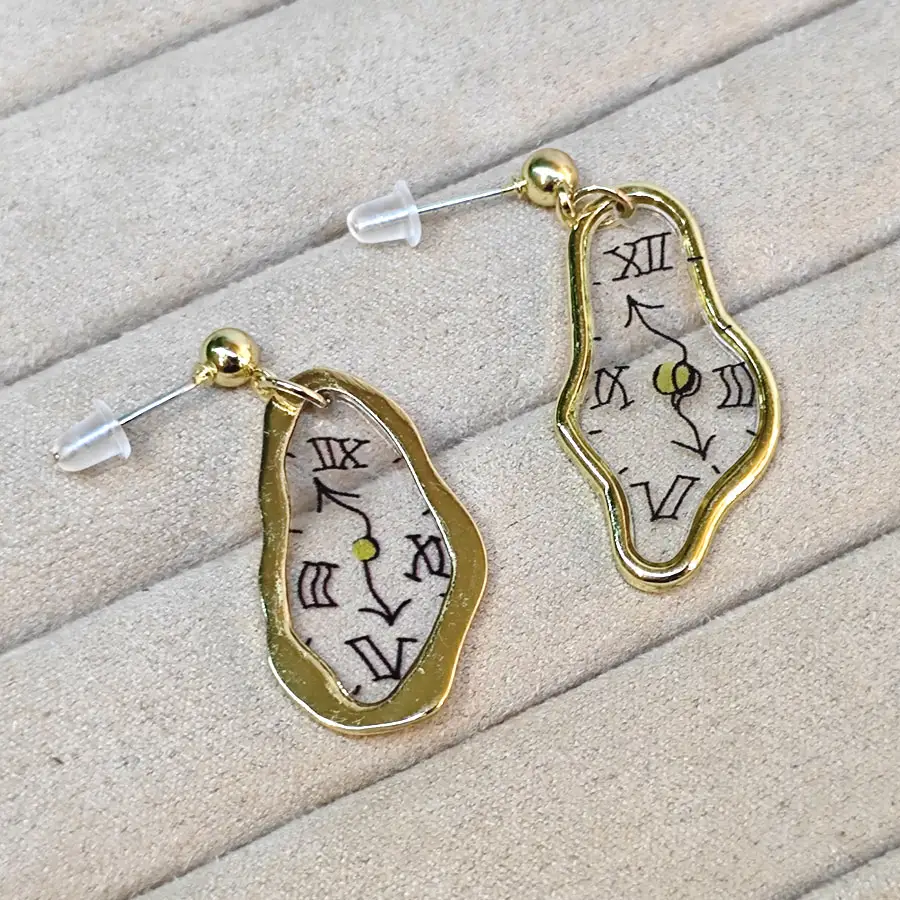 Mode Schmuck Ohrringe Salvador Dali inspiriert Kunstuhr Design Kupfer-Tropfen-Ohrring für Damen Geschenk Party Jahrestag Verlobung