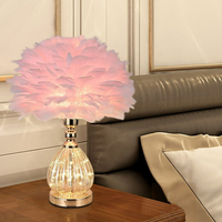 Lampe de chevet élégante de style nordique MKMJ, plume, base en verre et métal doré, lumière chaude, lampe de table pour chambre à coucher, décoration de mariage, décoration de la maison
