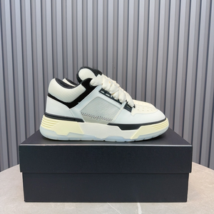 Zapatillas de caña alta con puntera perforada para hombre, de cuero deportivo grabado, con entresuela y suela de goma con absorción de impactos Amiris - Product Image 5