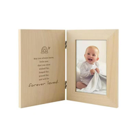 Bingkai Foto Souvenir Bayi Kayu Pinus Alami Babyby Baru 17.5x12.6cm Logo Dapat Disesuaikan Cetak Sablon Multi-Warna